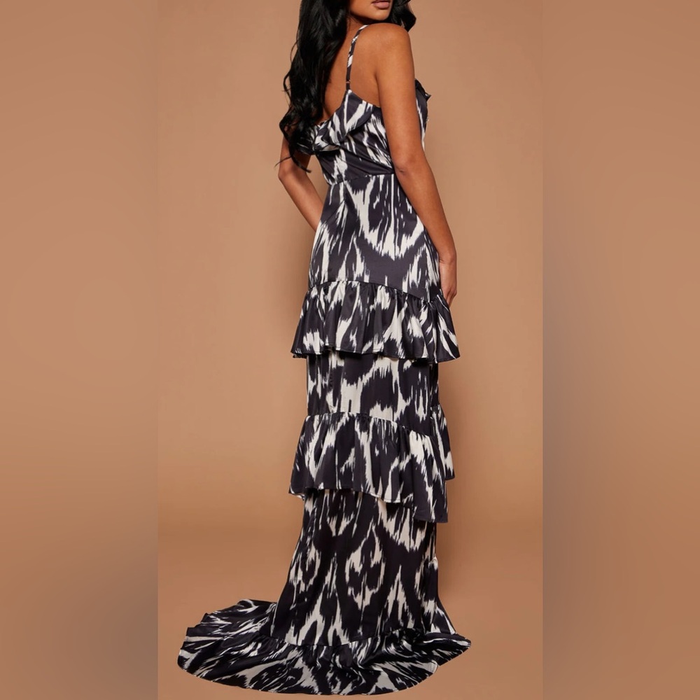 Maxi Elegant Black and White Patterned Dress - Picture 4 of 5